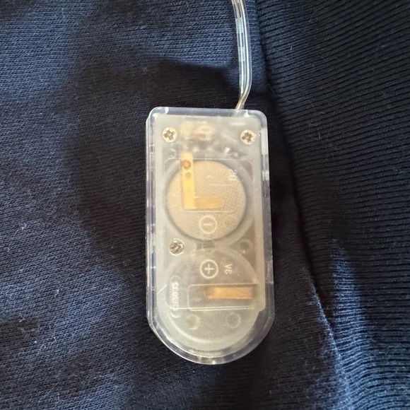 Disney Winnie the Pooh Navy Holiday Light-up Sweatshirt NWT - Picture 8 of 10